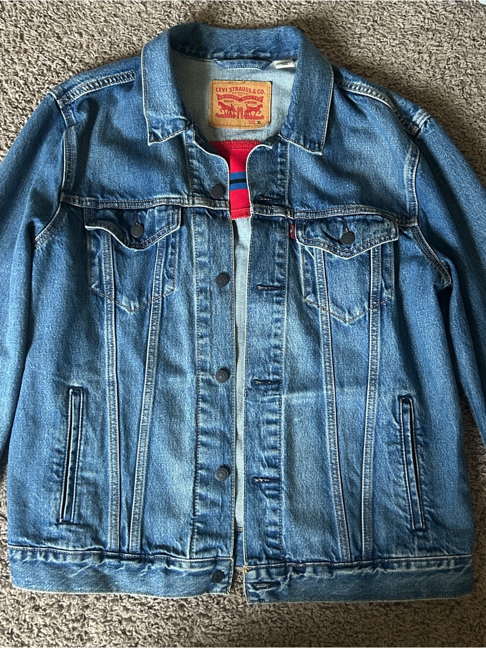 Men’s Levi's Blue Denim Trucker Jacket with Red Trim